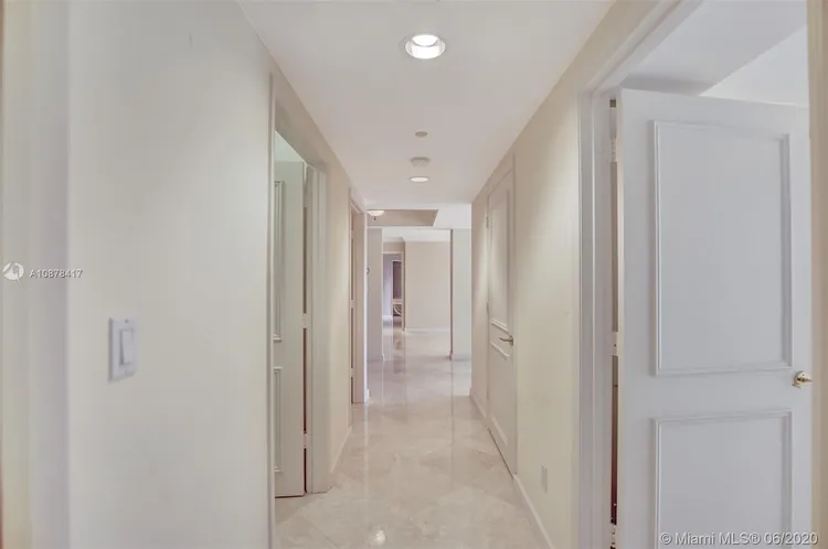 Williams Island 7000 #101 image #26