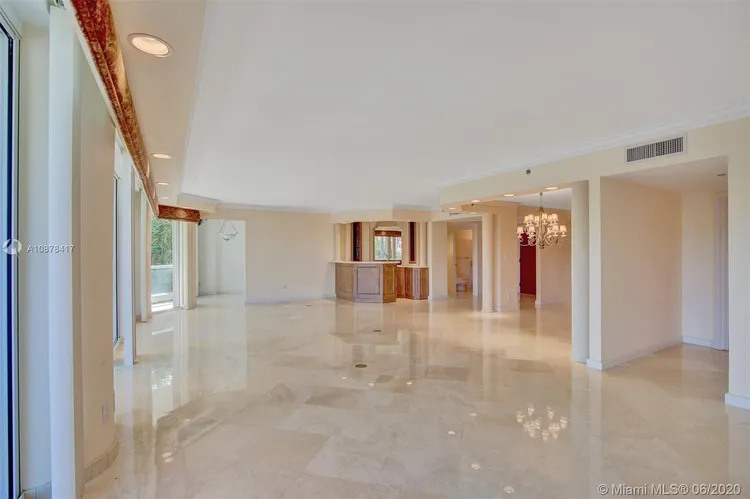 Williams Island 7000 #101 image #9