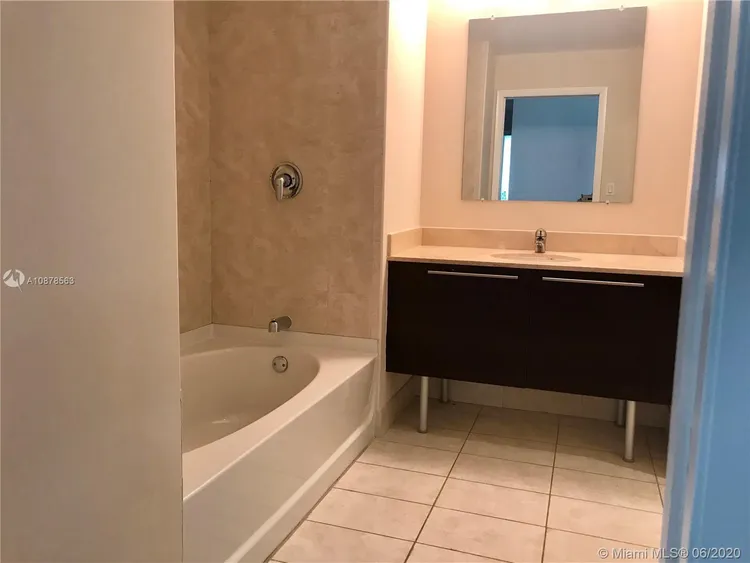 Quantum on the Bay #4214 image #13