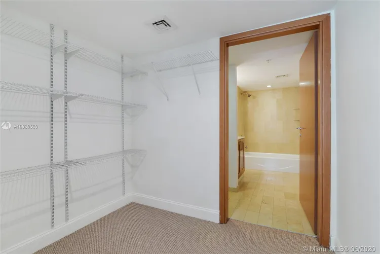 Spiaggia #404 image #10