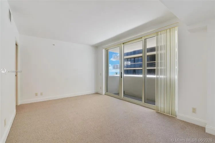 Spiaggia #404 image #9