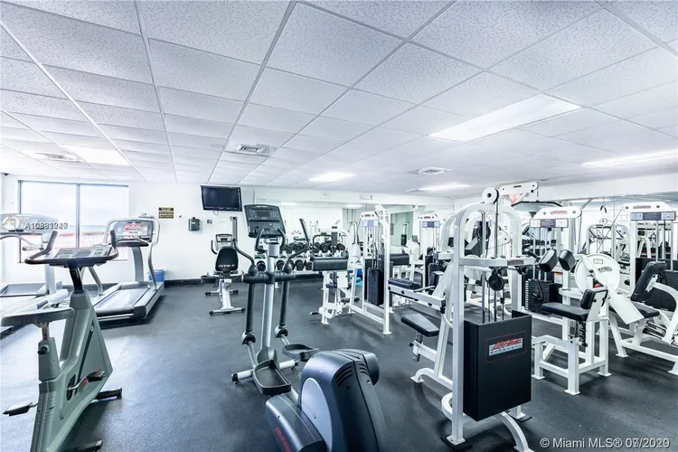 Sea Air Towers #1218 image #21