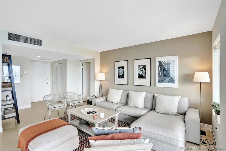 The Jockey Club I #1407 image #12