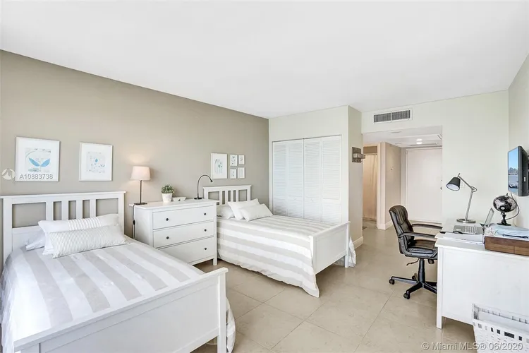 The Jockey Club I #1407 image #27