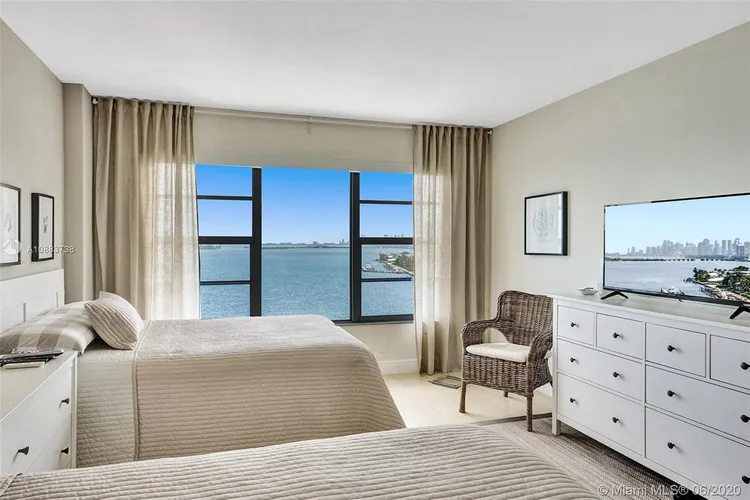 The Jockey Club I #1407 image #35