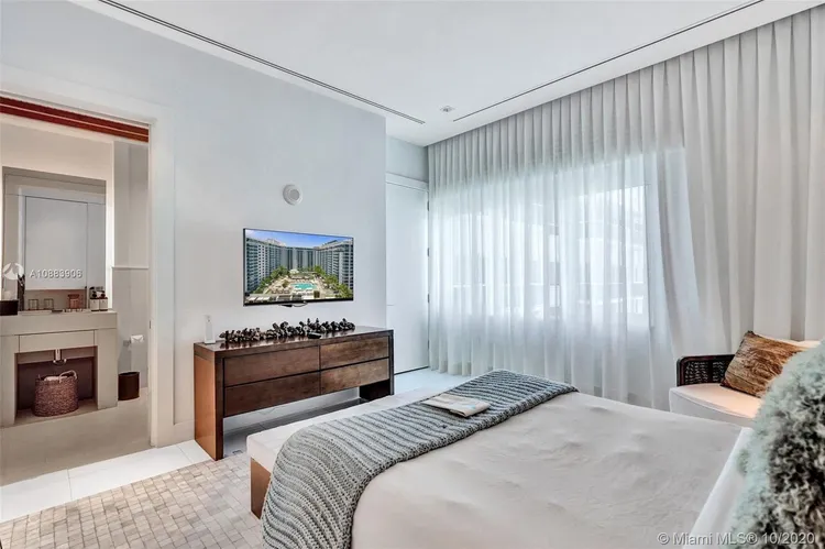 1 Hotel & Homes #PH-1618 image #21