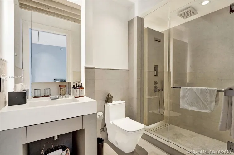 1 Hotel & Homes #PH-1618 image #22