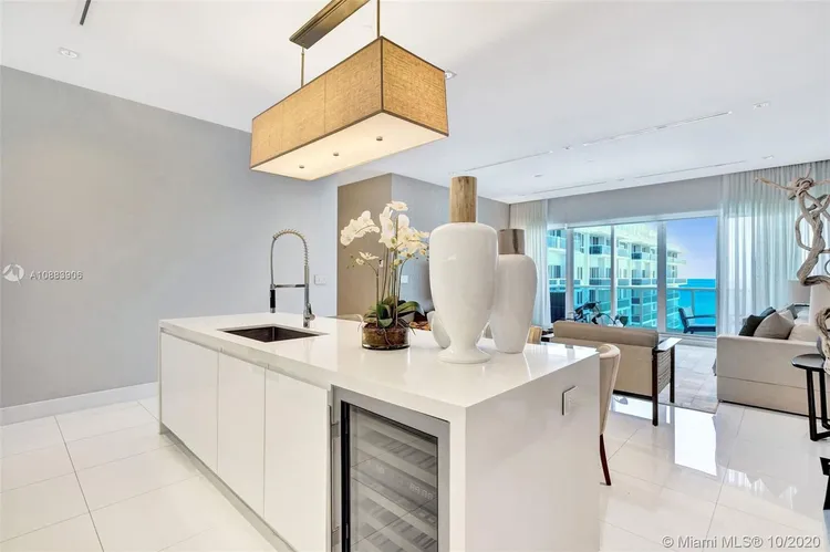 1 Hotel & Homes #PH-1618 image #7