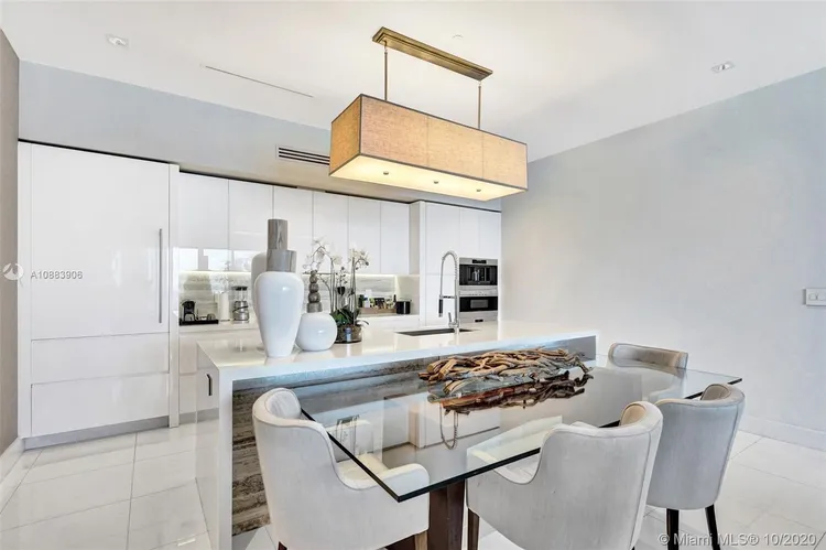 1 Hotel & Homes #PH-1618 image #9