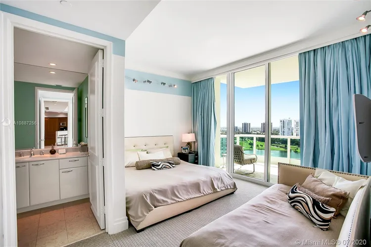 Porto Vita North Tower #2005 image #9