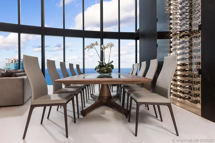 Porsche Design Tower #5205 image #15