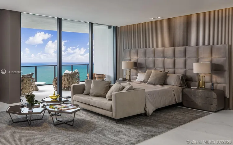 Porsche Design Tower #5205 image #17