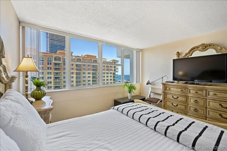 Parker Tower #1609 image #17