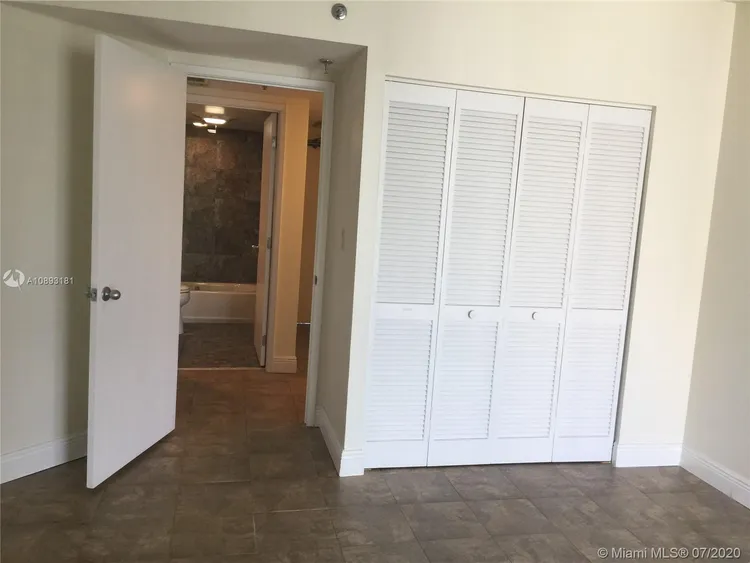 Brickell Key I #A1210 image #11