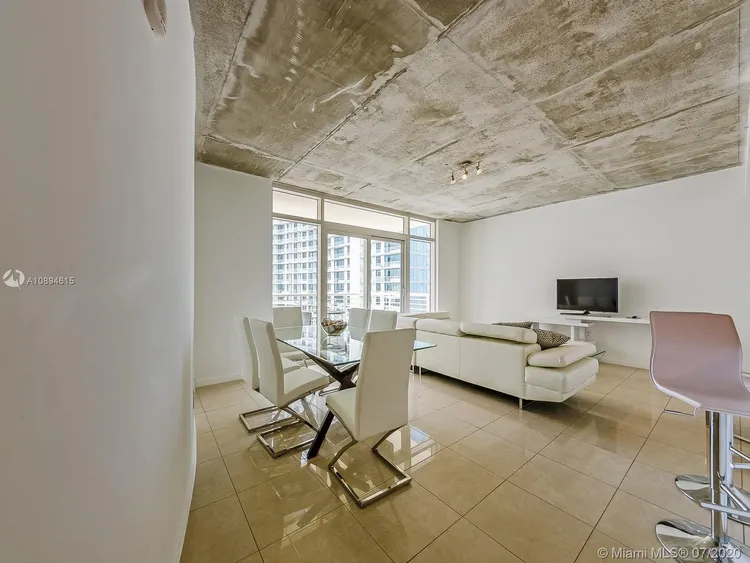 Midblock Condominium #801 image #11