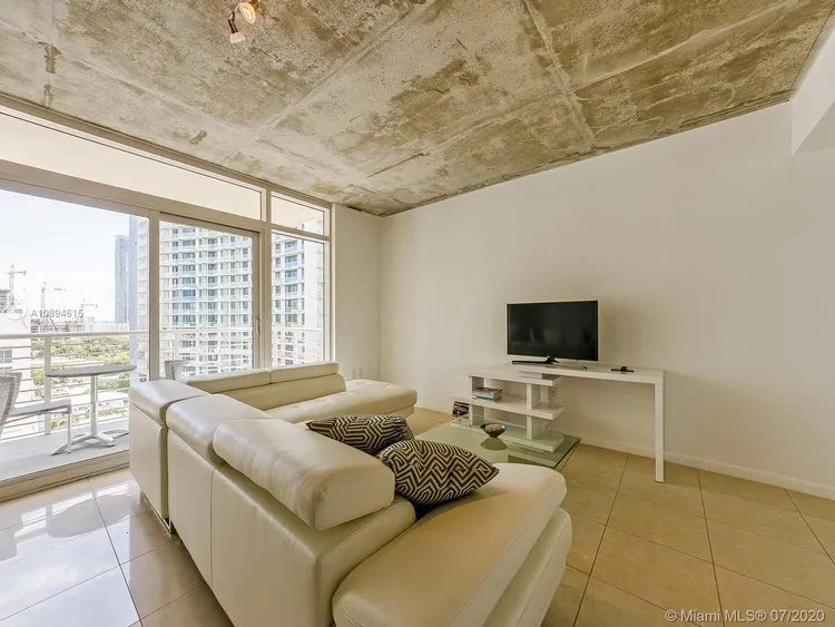 Midblock Condominium #801 image #12
