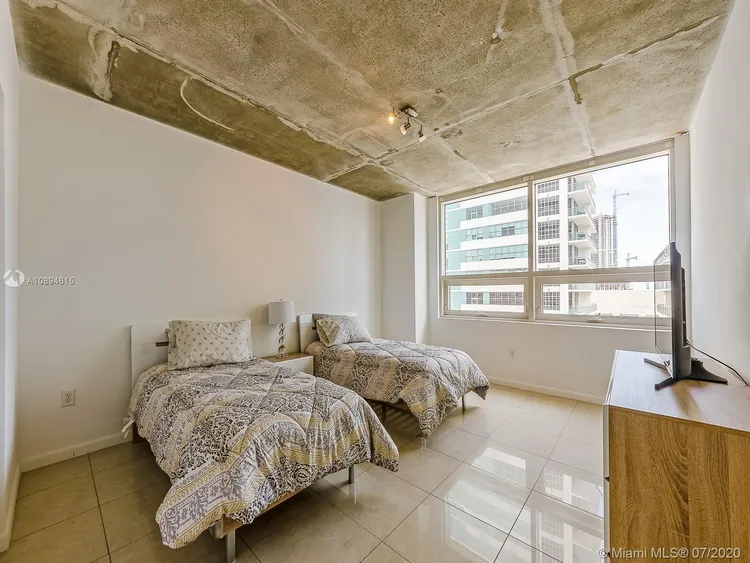 Midblock Condominium #801 image #7
