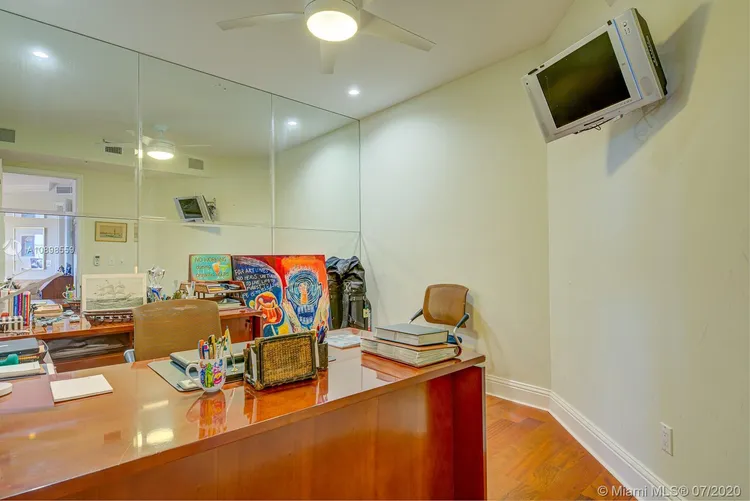 Padua Condo Deering Bay #284 image #27