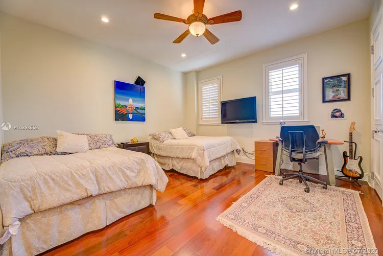 Padua Condo Deering Bay #284 image #30