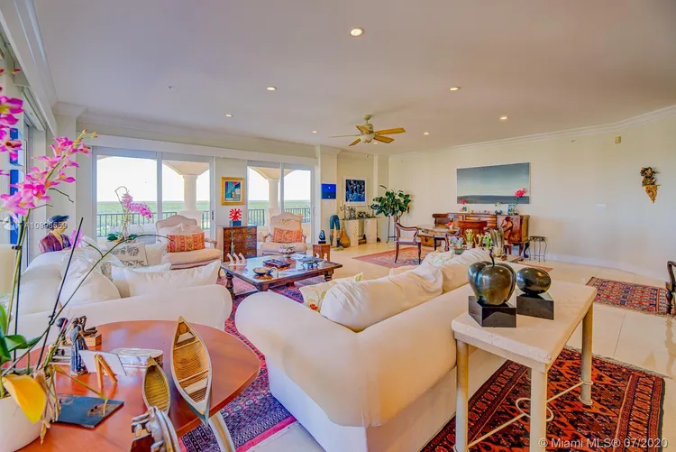 Padua Condo Deering Bay #284 image #9