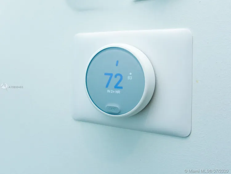 SLS Lux Brickell #5501 image #10