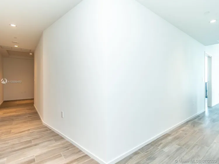 SLS Lux Brickell #5501 image #11