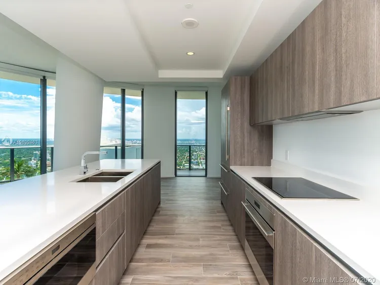 SLS Lux Brickell #5501 image #14