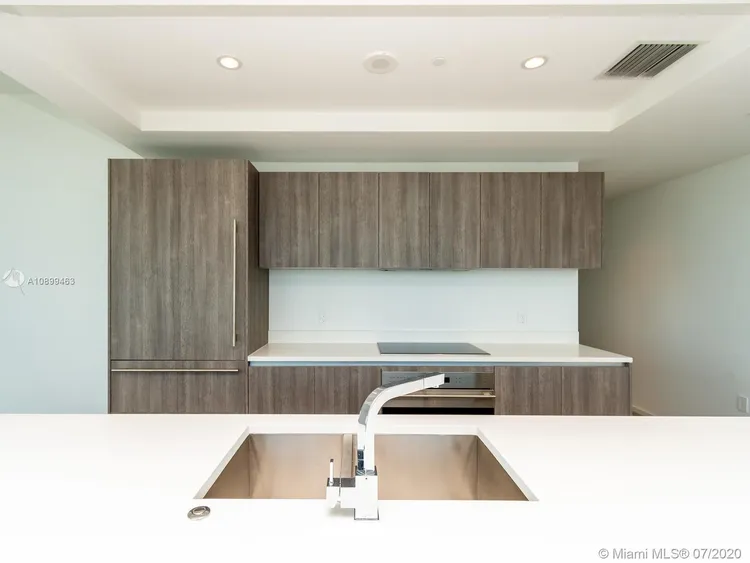 SLS Lux Brickell #5501 image #16