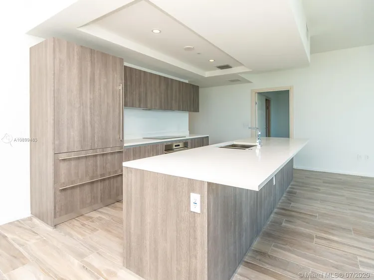 SLS Lux Brickell #5501 image #19