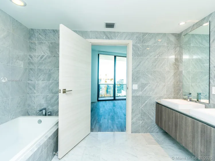 SLS Lux Brickell #5501 image #38