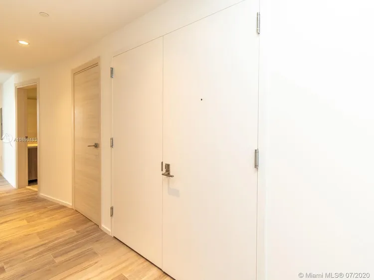 SLS Lux Brickell #5501 image #7