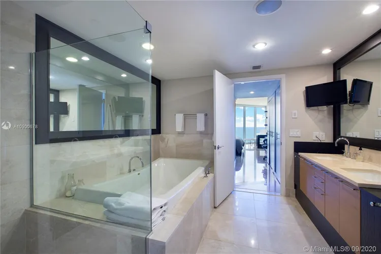 Jade Beach #1705 image #15