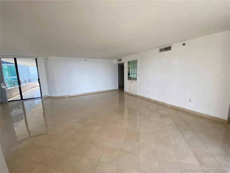 Brickell East #801 image #10