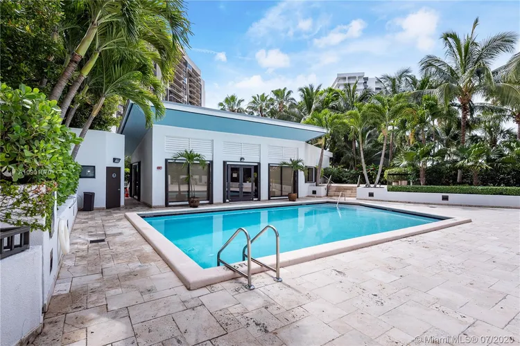 Brickell East #801 image #19