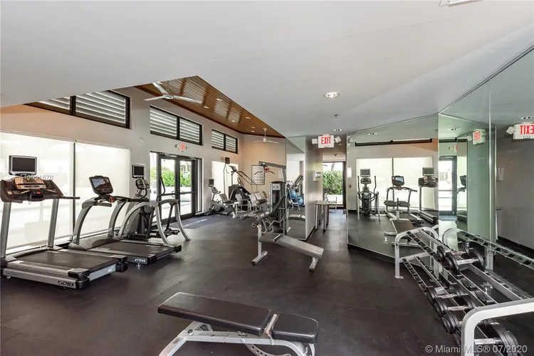 Brickell East #801 image #22