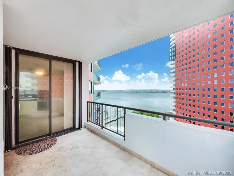 Villa Regina Condo #706 image #10