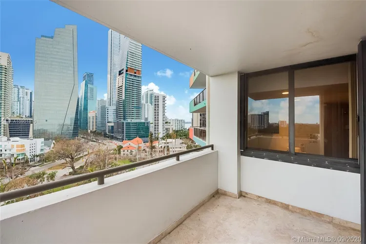 Villa Regina Condo #706 image #23