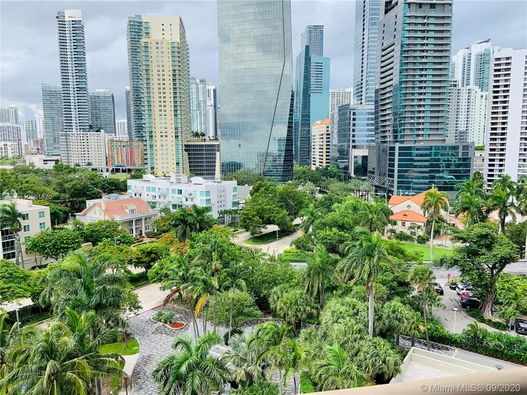 Villa Regina Condo #706 image #30