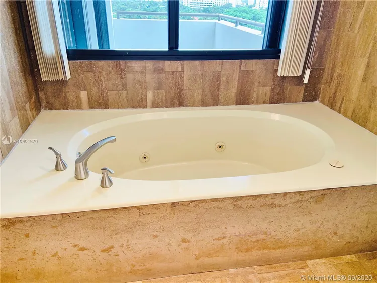 Villa Regina Condo #706 image #34