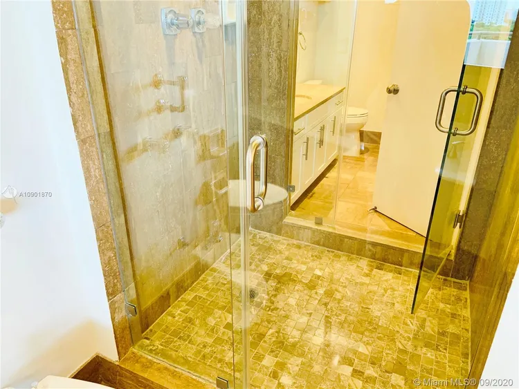 Villa Regina Condo #706 image #37