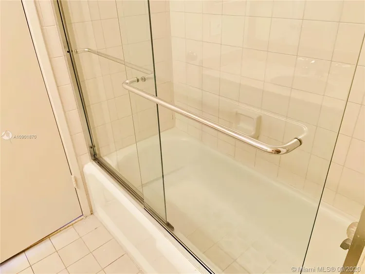 Villa Regina Condo #706 image #46