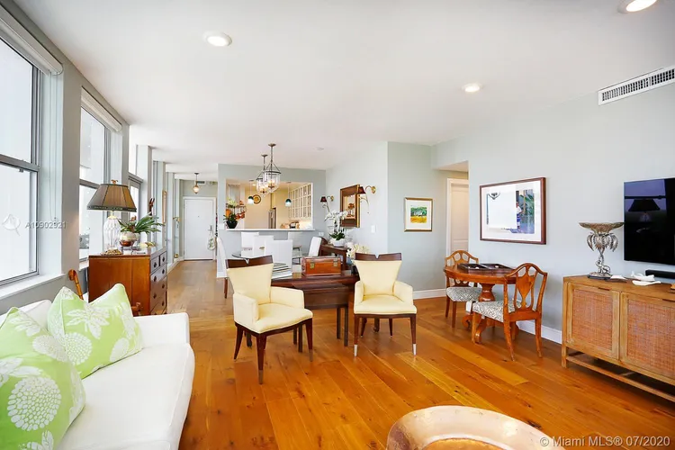 David William #910 image #6