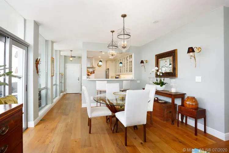 David William #910 image #7