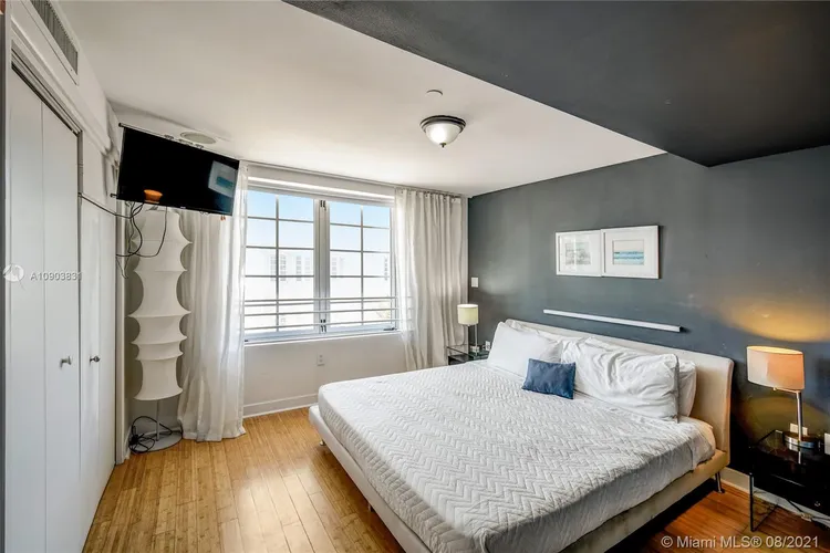 Carlyle Condo Hotel #4B image #11