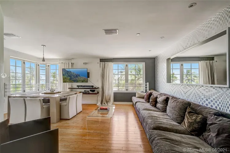 Carlyle Condo Hotel #4B image #8