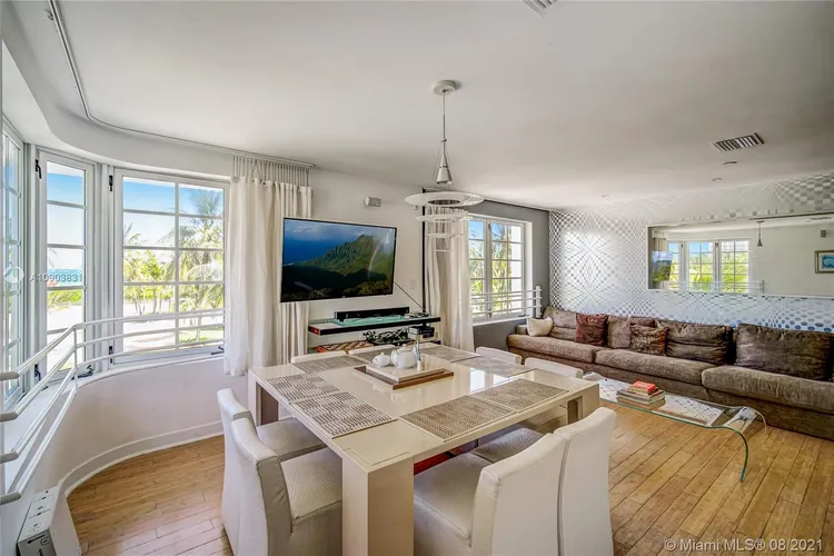 Carlyle Condo Hotel #4B image #9