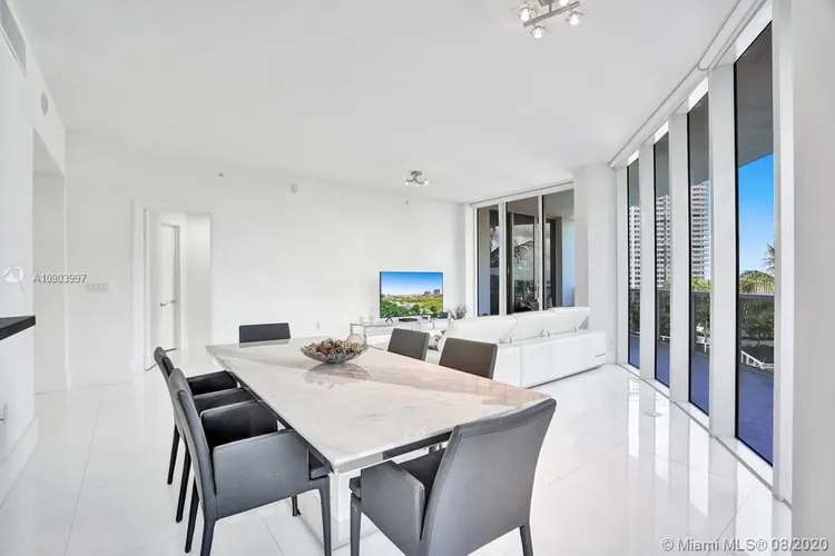 Bellini Williams Island #703 image #10