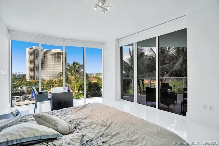 Bellini Williams Island #703 image #11
