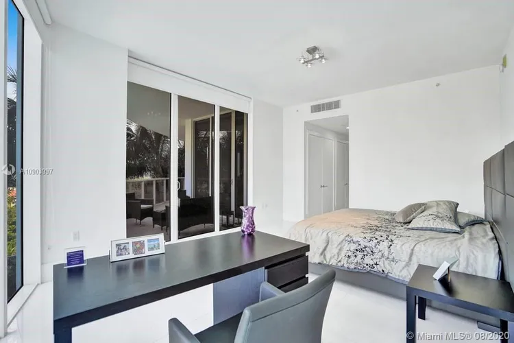 Bellini Williams Island #703 image #12