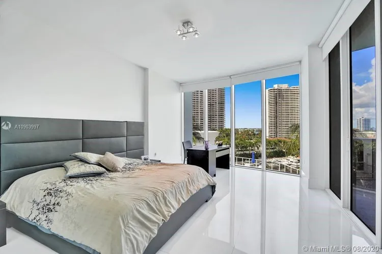 Bellini Williams Island #703 image #13